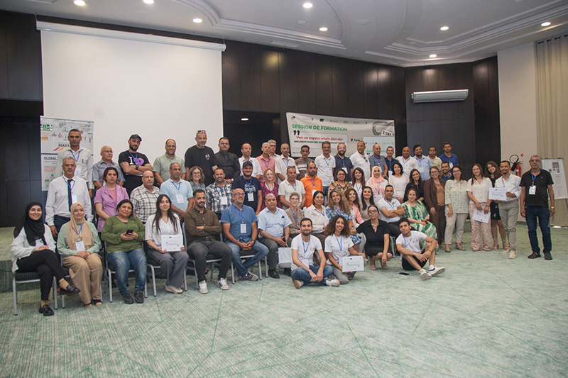 Representatives of Tunis municipalities gained hands-on experience in designing 30km/h school zones.